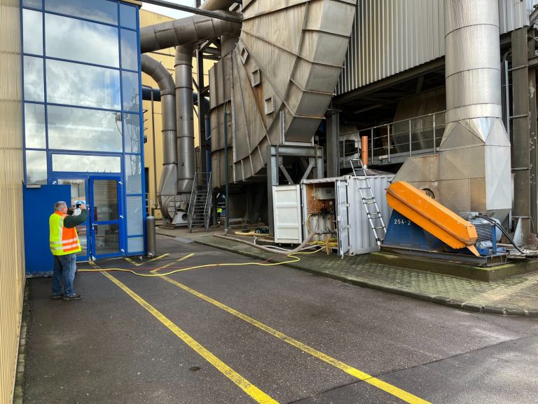 Our test module in operation at a wood-based materials industry, demonstrating effective exhaust air treatment and emission control.